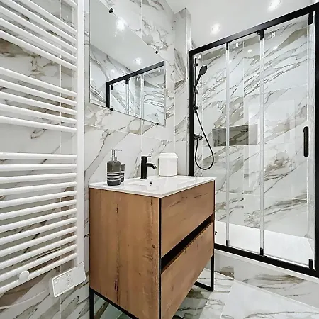 La Perle D'antibes And Port 300 M Away