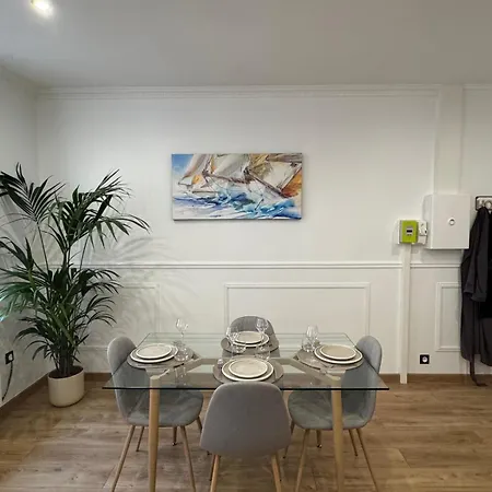 La Perle D'antibes And Port 300 M Away *