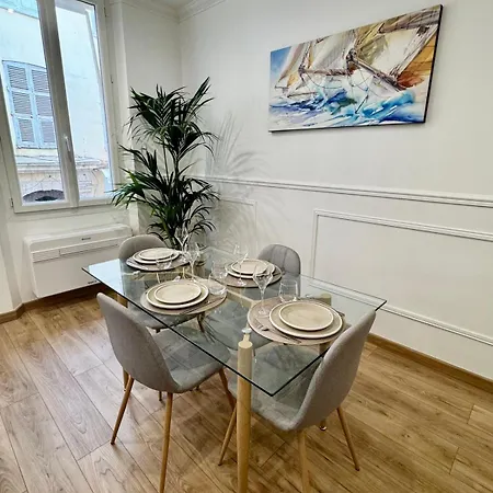 La Perle D'antibes And Port 300 M Away * Antibes