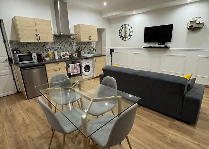 La Perle D'antibes And Port 300 M Away * Antibes