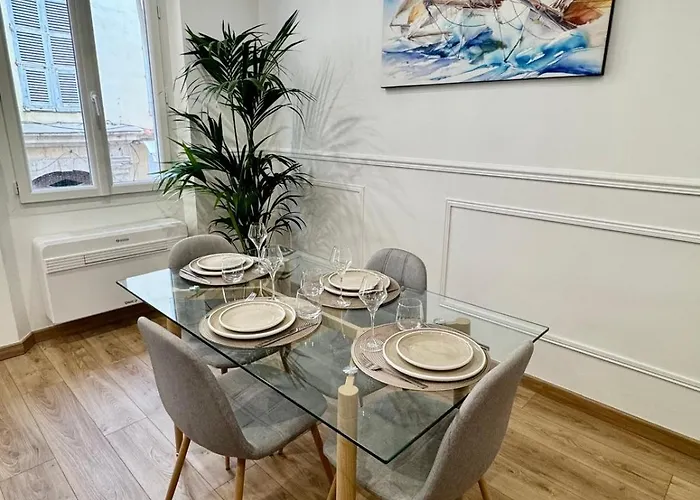 La Perle D'antibes And Port 300 M Away * Antibes