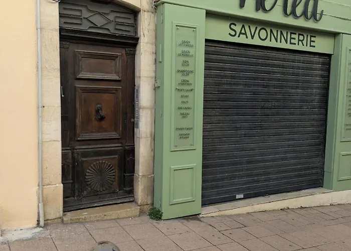 La Perle D'antibes And Port 300 M Away *